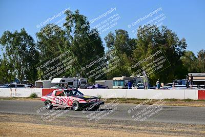 media/Sep-29-2024-24 Hours of Lemons (Sun) [[6a7c256ce3]]/StartFinish (245p-330p)/